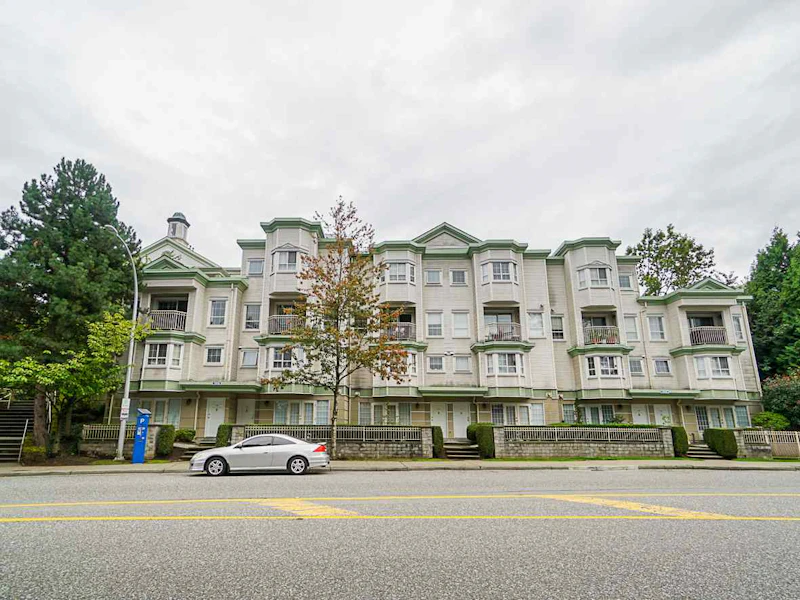 305 - 15258 105th Avenue, Surrey BC V3R 0W8