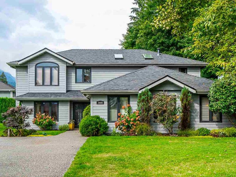 1660 Kerrstead Place, North Vancouver BC V7J 3T4