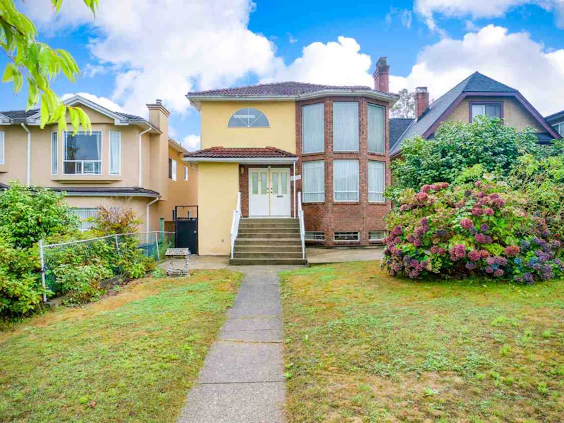 3078 E 5th Avenue, Vancouver BC V5M 1N8