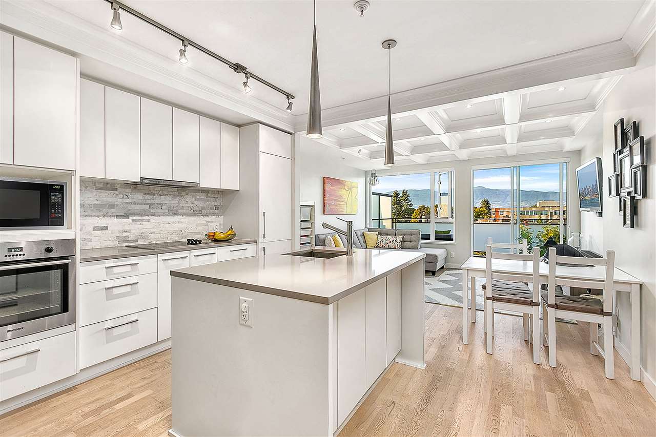 302-2468 Bayswater St  