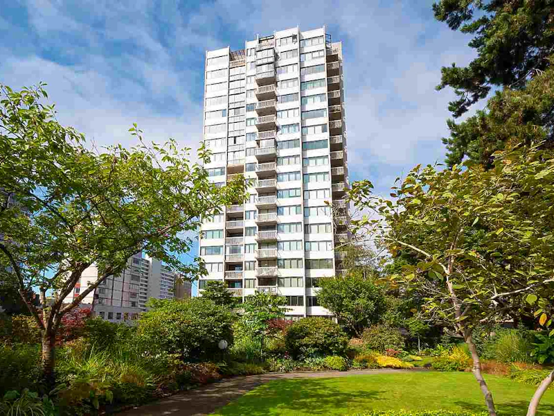 102 - 1740 Comox Street, Vancouver BC V6G 2Z1