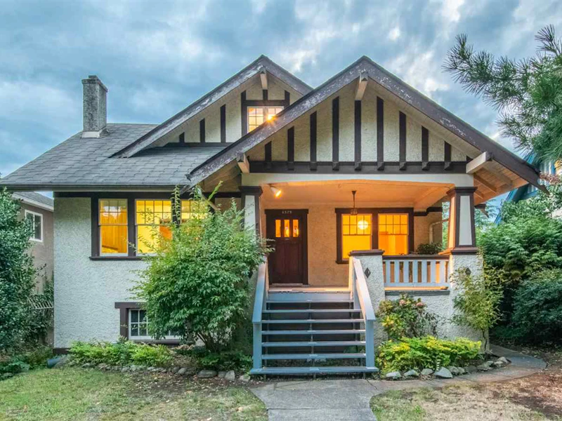 6579 Maple Street, Vancouver BC V6P 5P1
