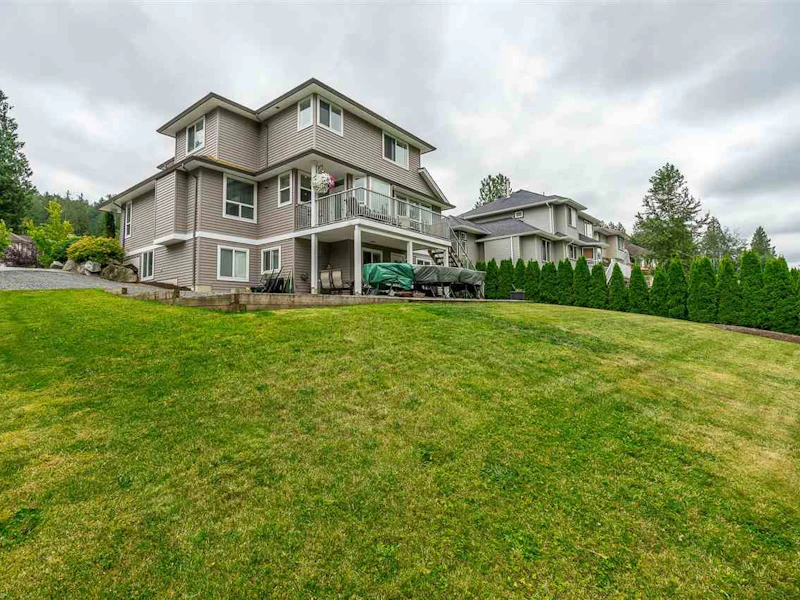 3755 Castle Pines Court, Abbotsford BC V3G 2Z2