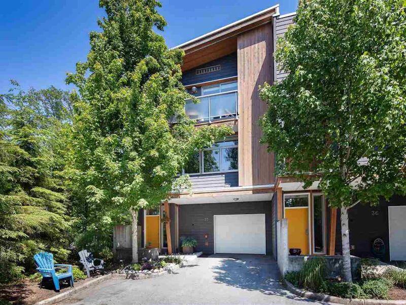 37 - 39893 Government Road, Squamish BC V8B 0G7