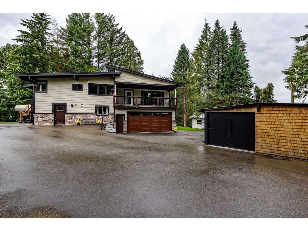 1645 King Cres  