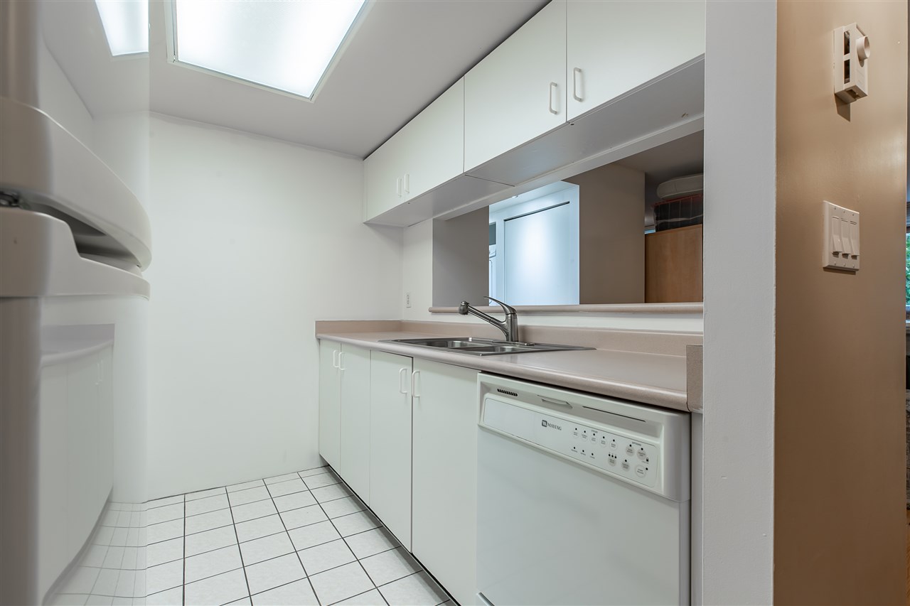 310-10523 University Dr  