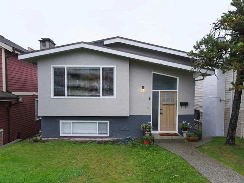 4 N Warwick Avenue, Burnaby BC V5B 1K7