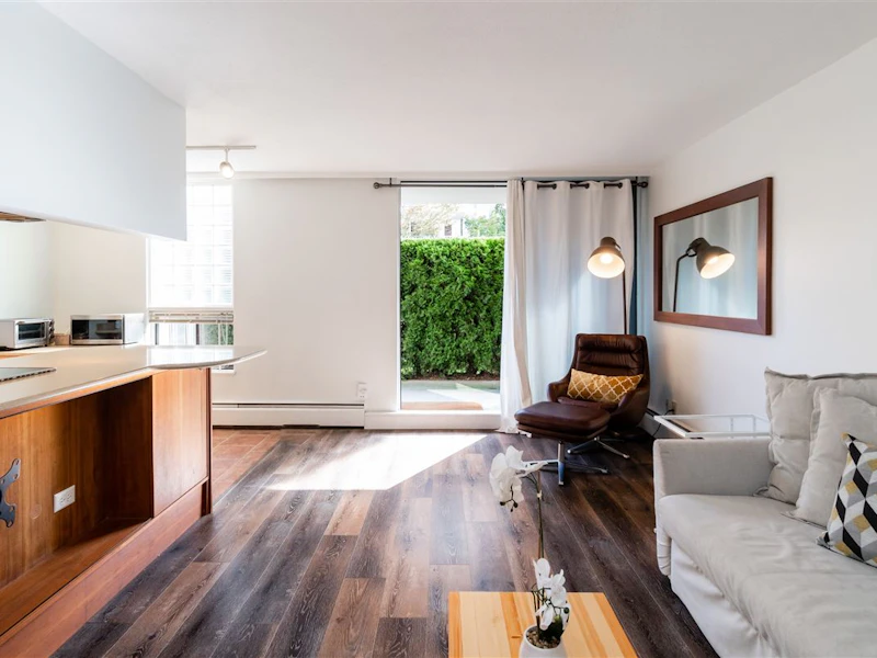 102 - 2370 W 2nd Avenue, Vancouver BC V6K 1J2