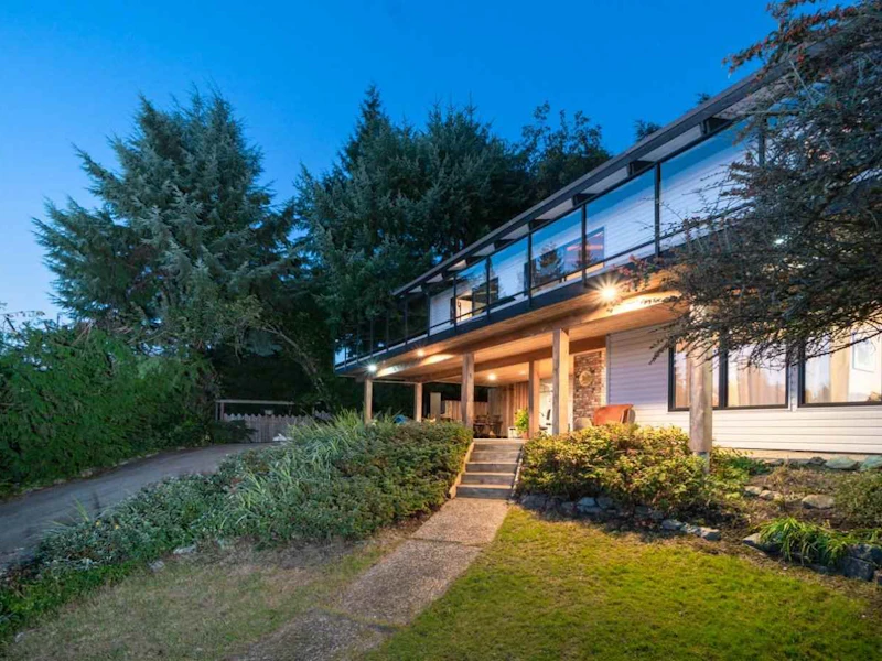 345 Bayview Road, West Vancouver BC V0N 2E0