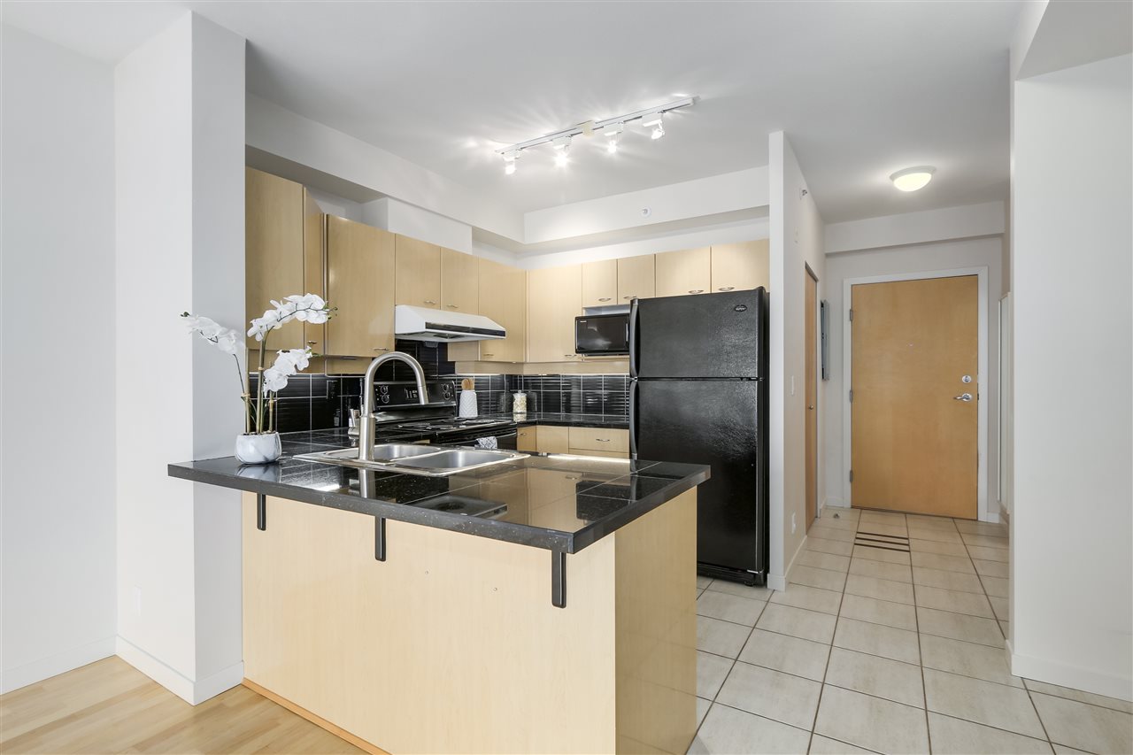 305-2228 Marstrand Ave  