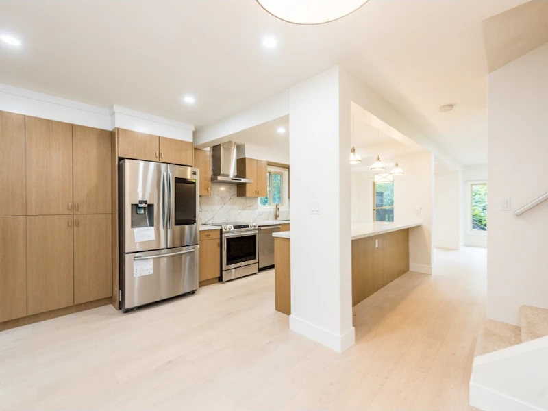 2078 Purcell Way, North Vancouver BC V7J 3K3