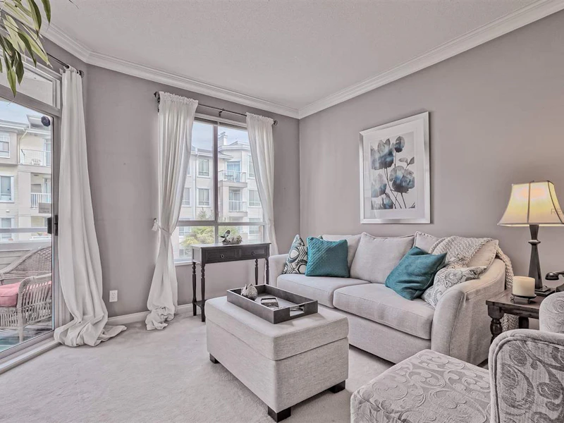 223 - 383 E 37th Avenue, Vancouver BC V5W 4C1