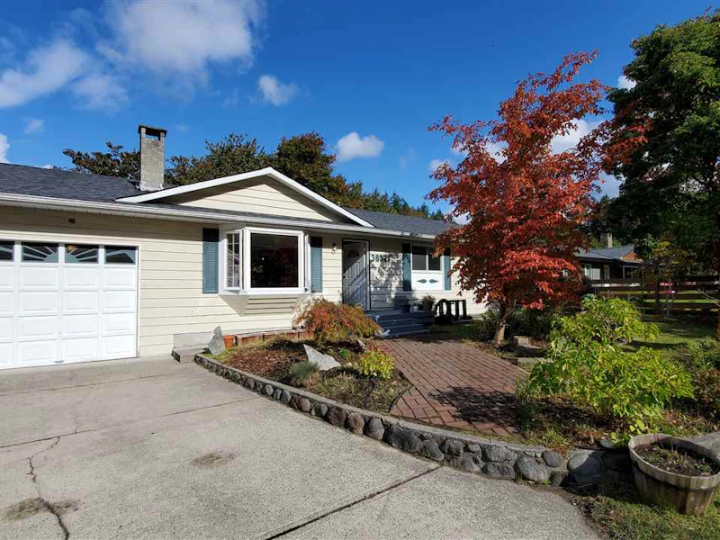 38327 Chestnut Avenue, Squamish BC V0N 0C2