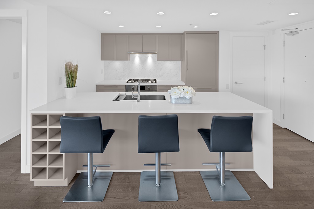 303-7828 Granville St  