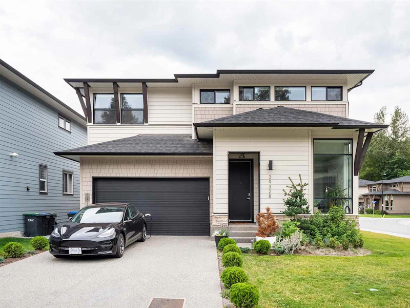 39328 Falcon Crescent, Squamish BC