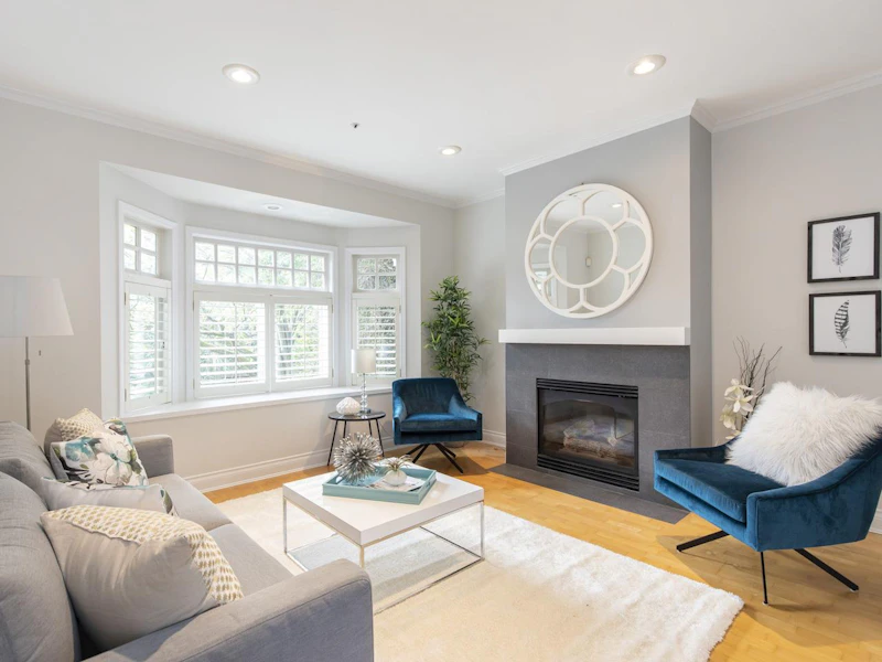 2547 W 2nd Avenue, Vancouver BC V6K 1J7