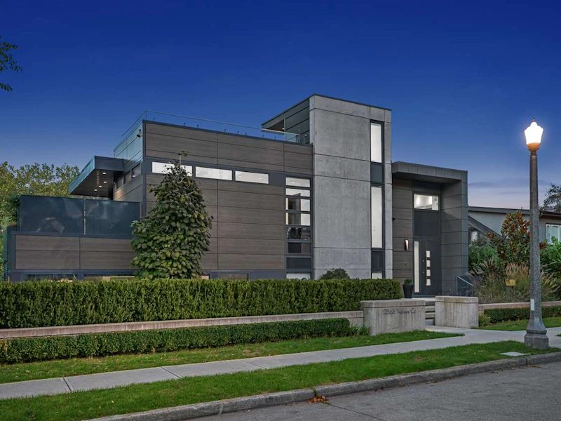 2568 Wallace Crescent, Vancouver BC V6R 3V4