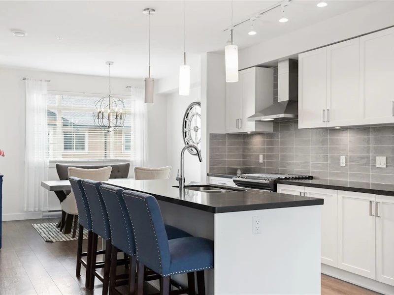 40 - 11305 240th Street, Maple Ridge BC V2W 1A3