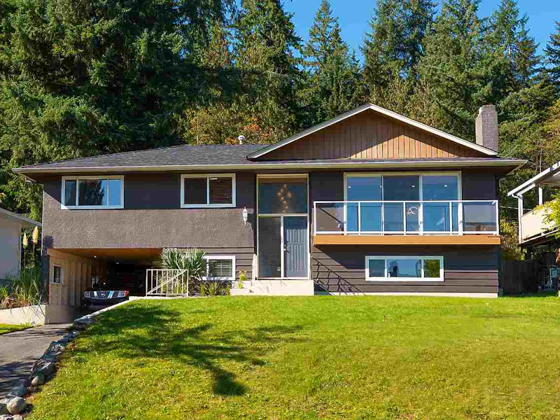 937 Garrow Drive, Port Moody BC V3H 1H8