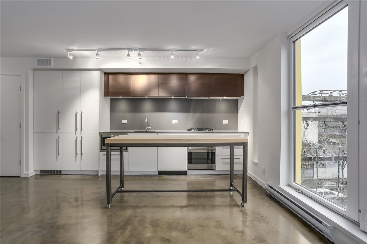 705-150 E Cordova St  