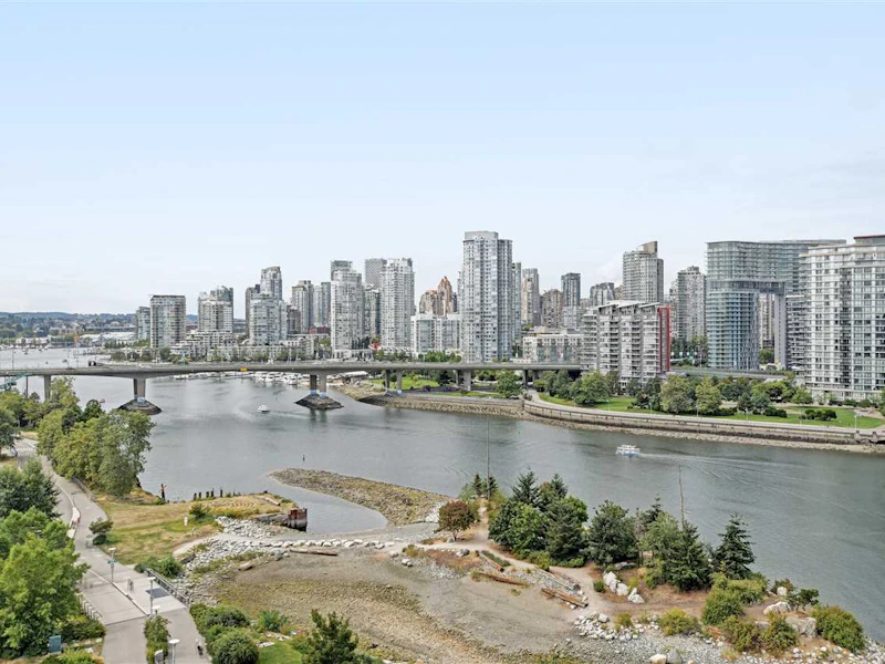 1102 - 181 Athletes Way, Vancouver BC V5Y 0E5