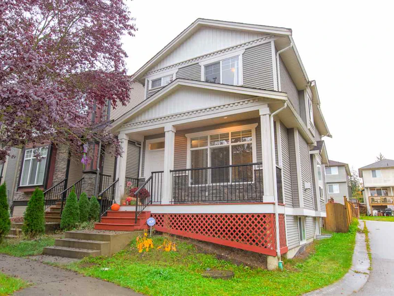 24356 102a Avenue, Maple Ridge BC V2W 2E3