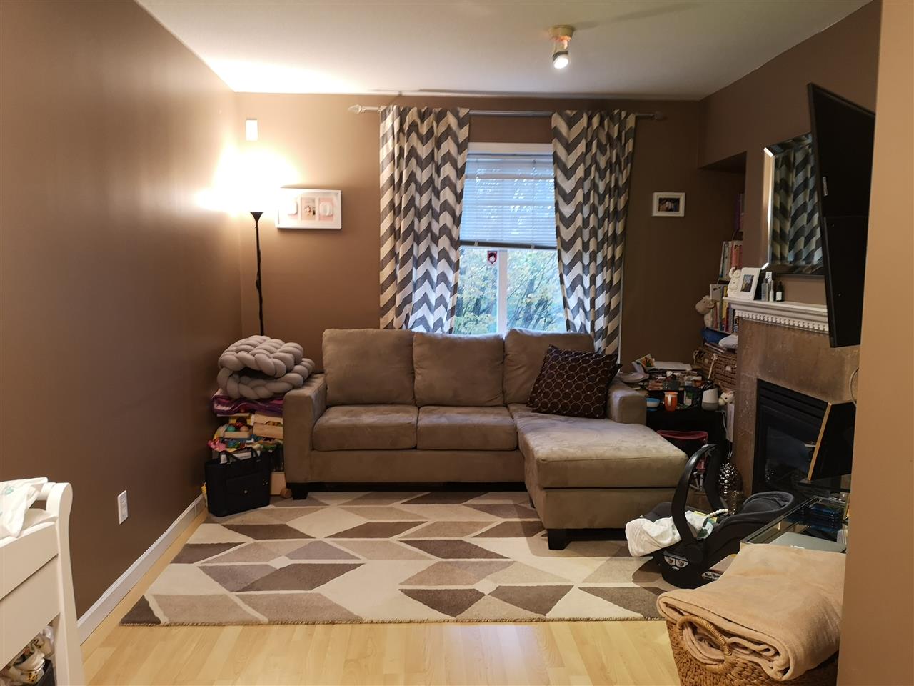 205-1011 W King Edward Ave  