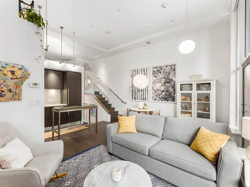 1808 Crowe Street, Vancouver BC V5Y 3V2