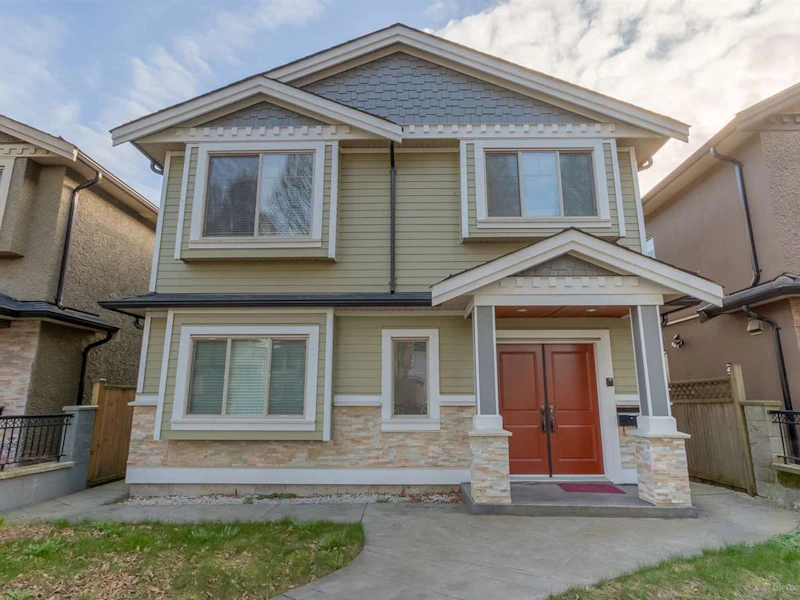 350 E 60th Avenue, Vancouver BC V5X 1Z7