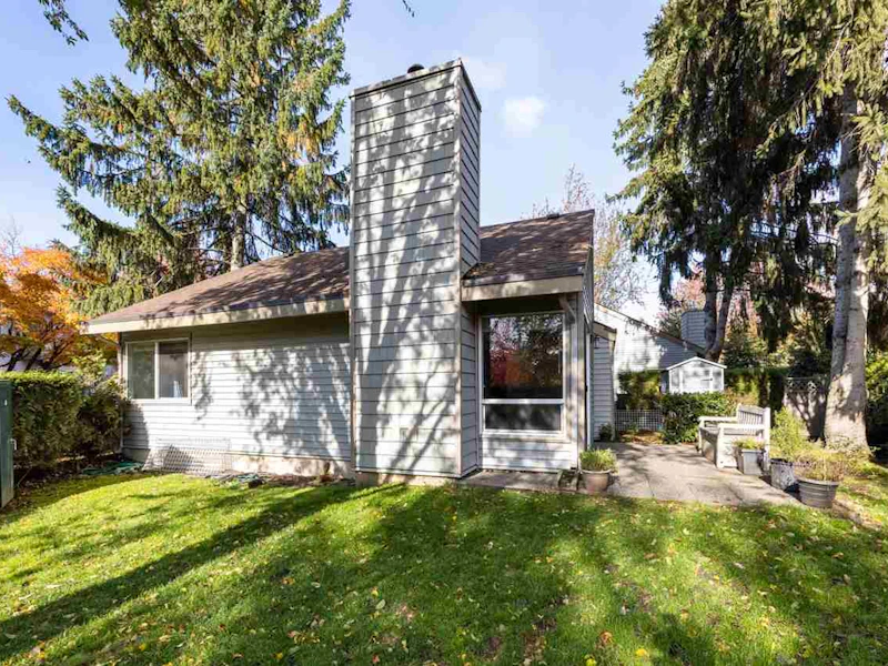19228 Fairway Drive, Surrey BC V3S 5M8