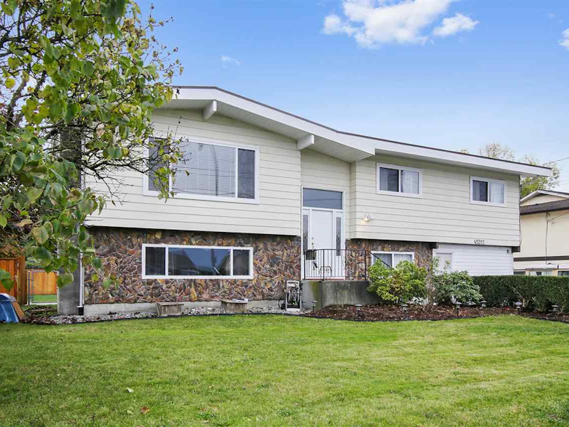 45212 Stevenson Road, Chilliwack BC V2R 1L9