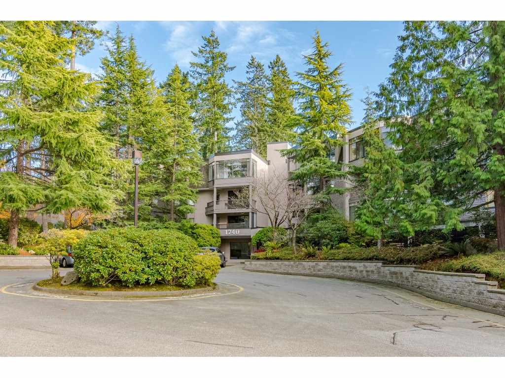 207-1740 Southmere Cres  