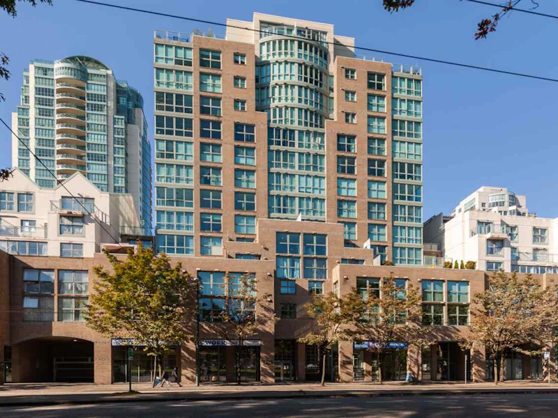 602 - 1159 Main Street, Vancouver BC V6A 4B6