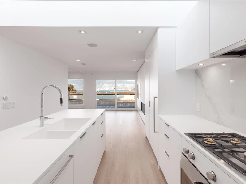 402 - 2475 York Avenue, Vancouver BC V6K 1C9
