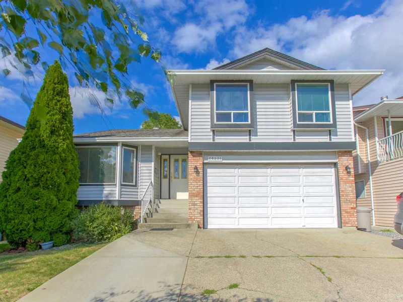 20231 Stanton Avenue, Maple Ridge BC V2X 9A5