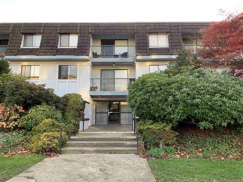 303 - 275 W 2nd Street, North Vancouver BC