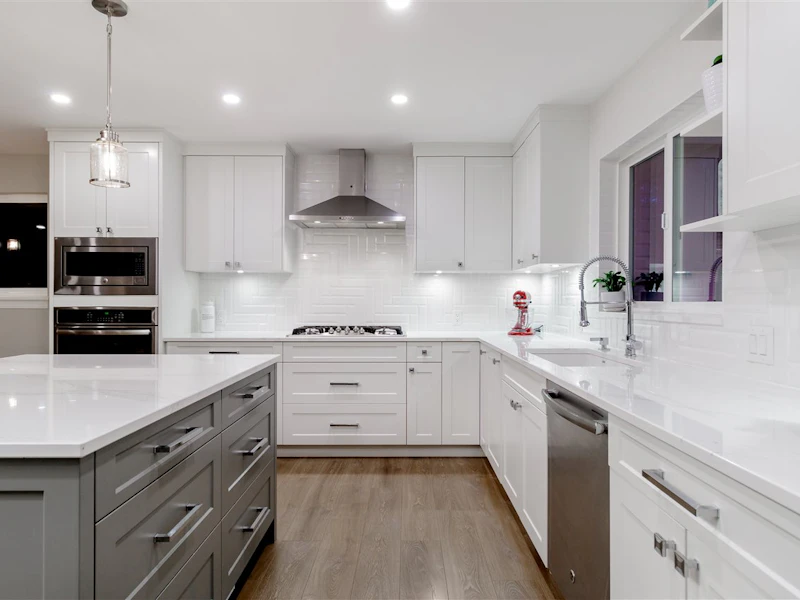 2810 Wembley Drive, North Vancouver BC V7J 3B6