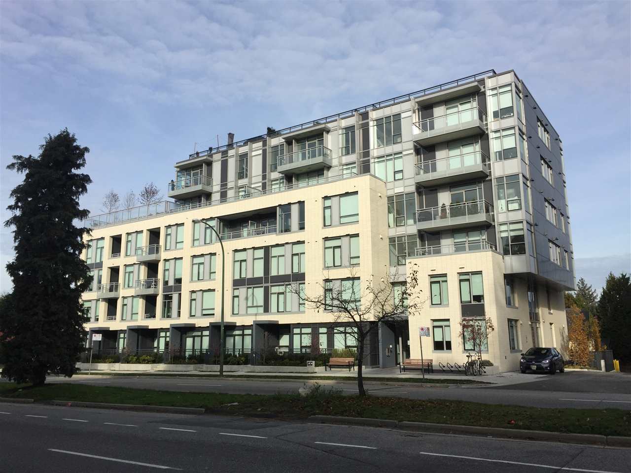 406-523 W King Edward Ave  