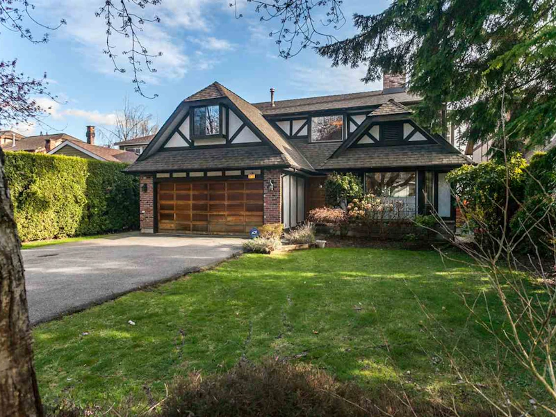 3887 Brockton Crescent, North Vancouver BC V7G 2L6