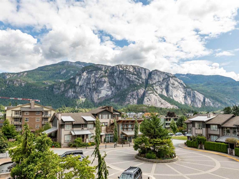 304 - 1211 Village Green Way, Squamish BC V8B 0R7