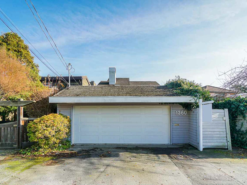 1360 Beach Grove Road, Delta BC V4L 1N6