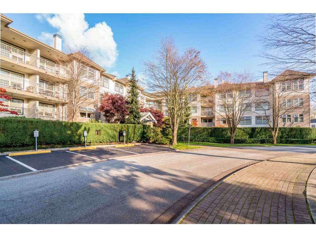 407-15210 Guildford Dr  