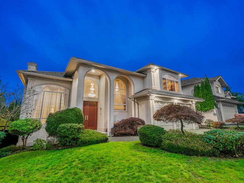 8241 154th Street, Surrey BC V3S 8M1