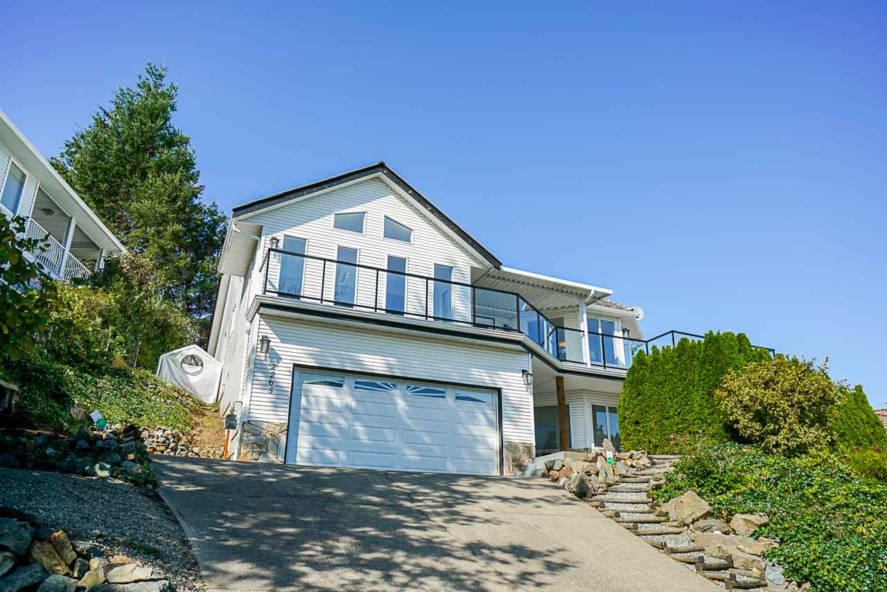 2265 Mountain Dr  