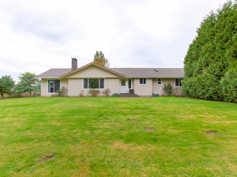 13479 Sharpe Road, Pitt Meadows BC V3Y 1Z1