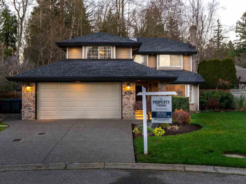 16147 Brookside Grove, Surrey BC V4N 1S8