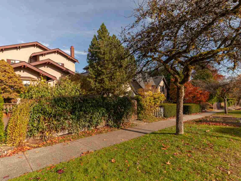 4187 W 11th Avenue, Vancouver BC V6R 2L5