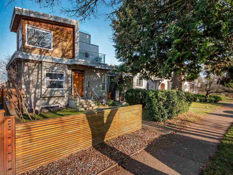 1369 E 37th Avenue, Vancouver BC V5W 1G6