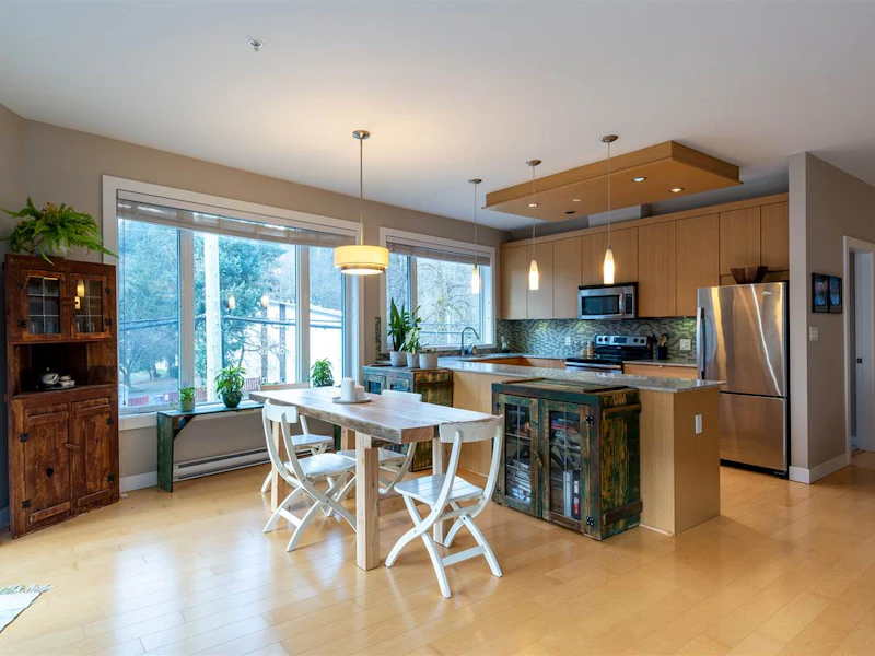 202 - 1909 Maple Drive, Squamish BC V8B 0T1
