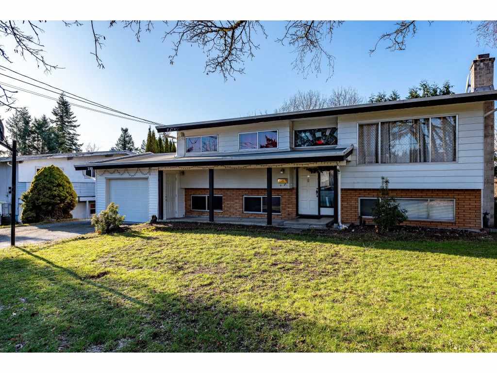 2101 Sherwood Cres  